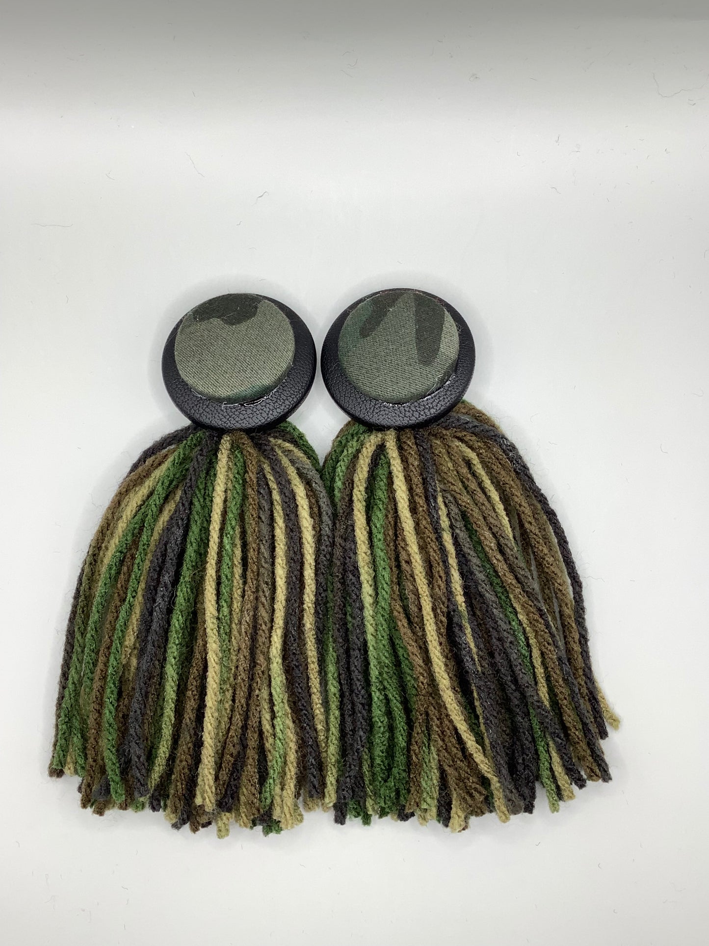 3D Black and Camo Button w/Camo